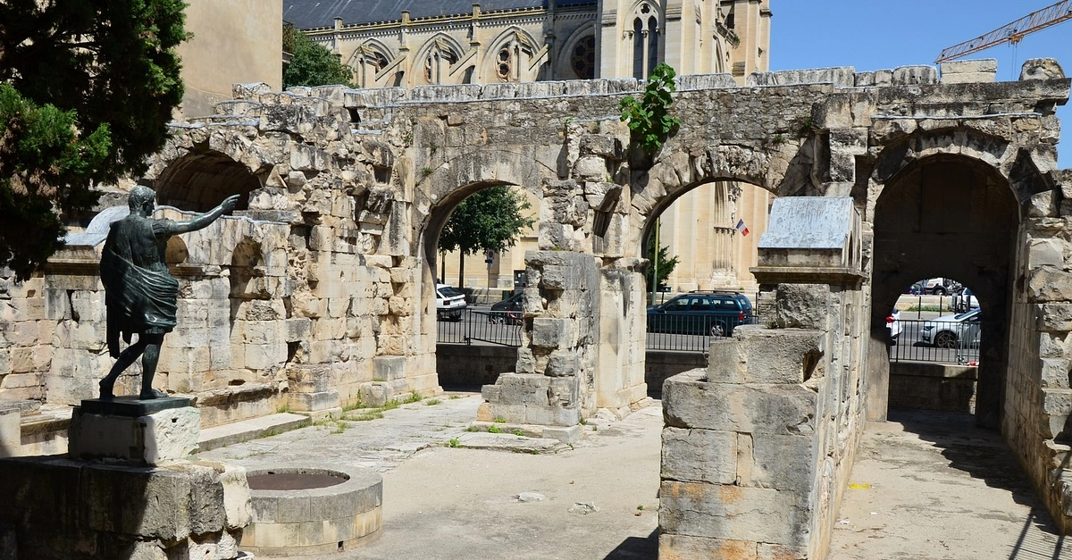 Porte d'Auguste